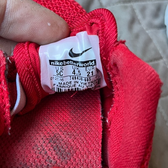 Nike Rosche todddler shoes- 5c size - Picture 3 of 3